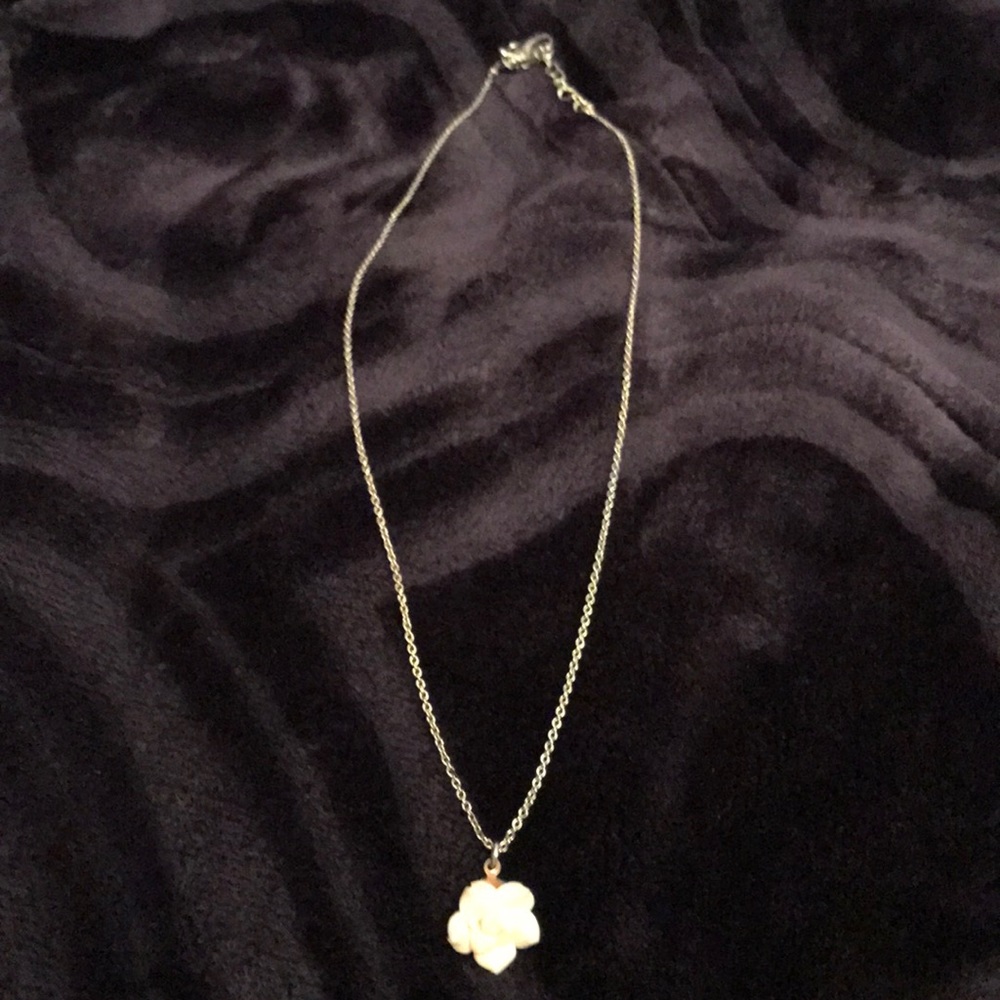 PINK ROSE NECKLACE 🌹 - Picture 2 of 2